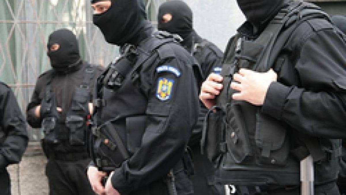 diicot si europol perchezi ii de o amploare fara precedent in romania video