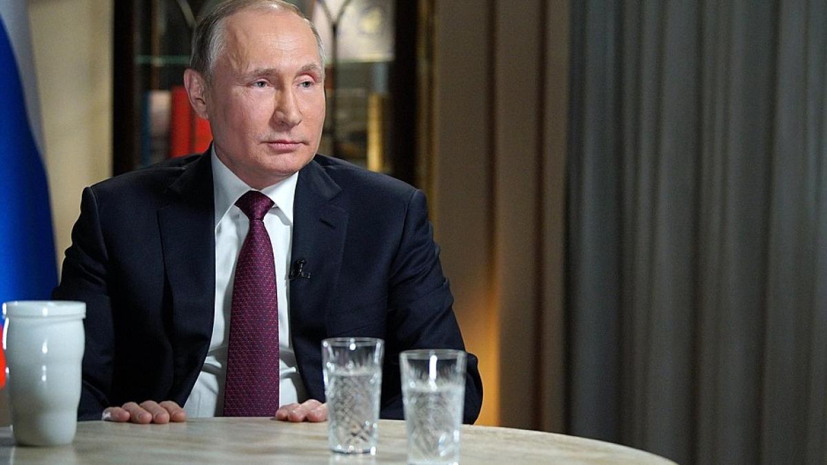 vladimir_putin_kremlin_interv_02_75470400