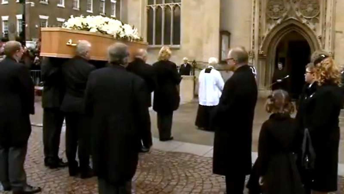 funeralii_hawking_92519700