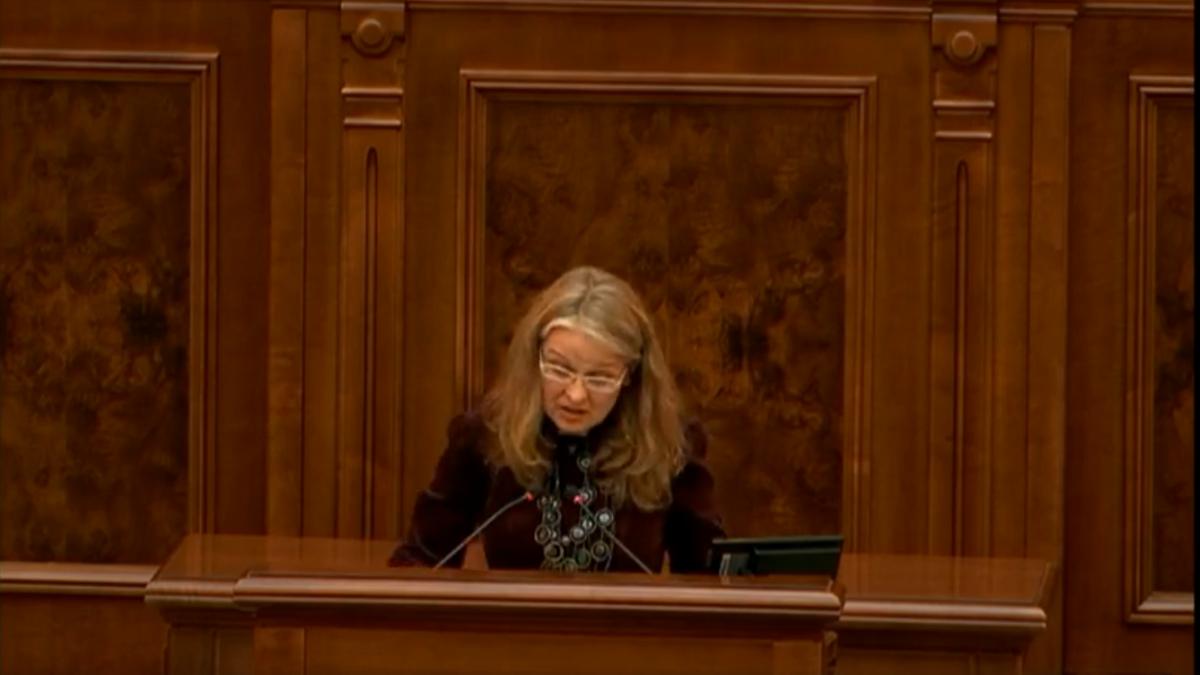 gabriela_cretu_19477000