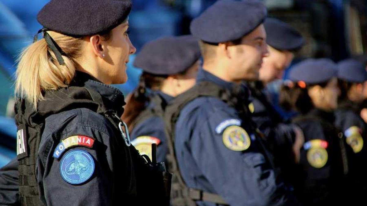 jandarm_jandarmi_uniforme_35679700