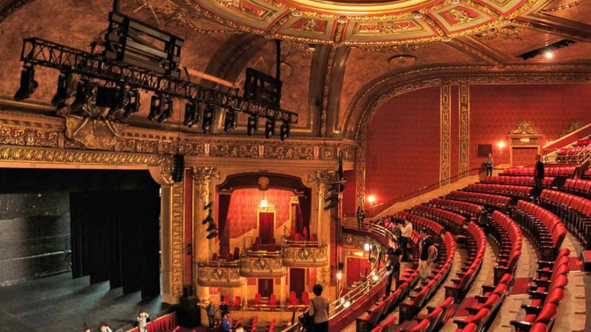 teatrul_si_orasul_18_aprilie_1120x1600_60917900