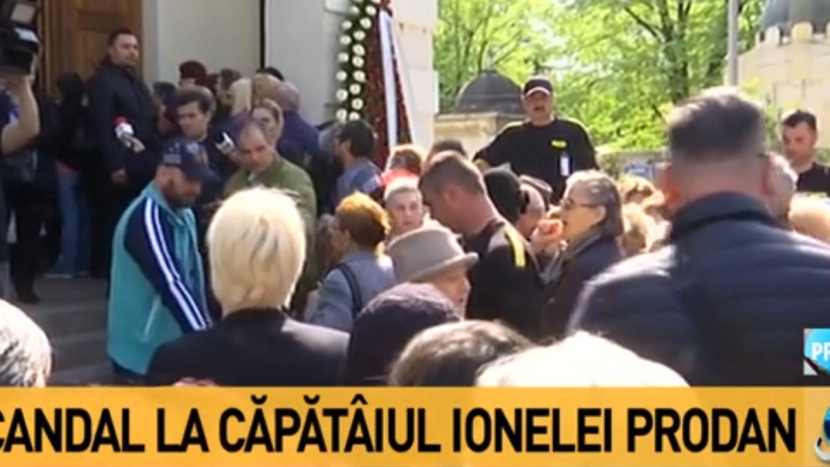 ionela_prodan_79773600