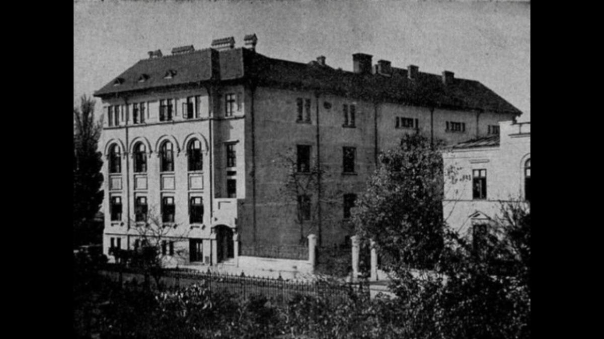 cartier_uranus_45860000