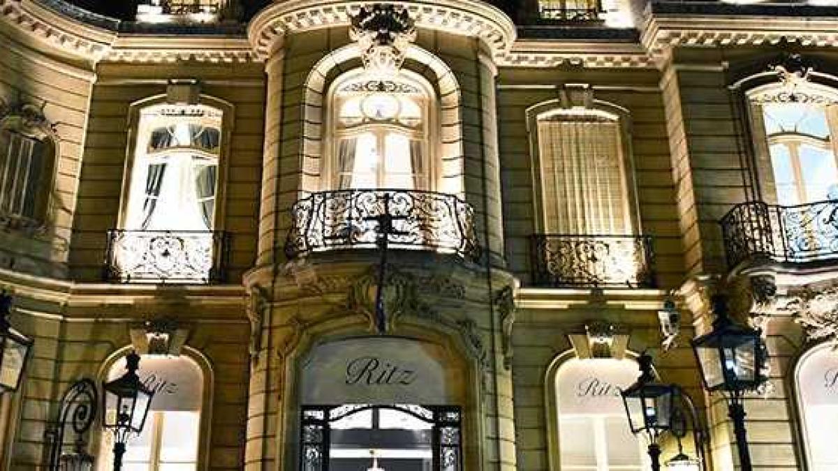 ritz_paris_artcurial_fcbook_07315000