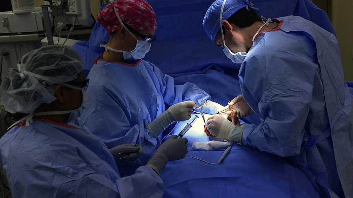 medici_operatie_spital_doctor_34833300