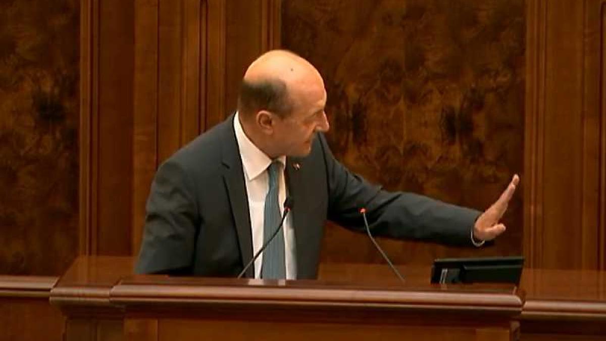 basescu_senat_stop_18571800