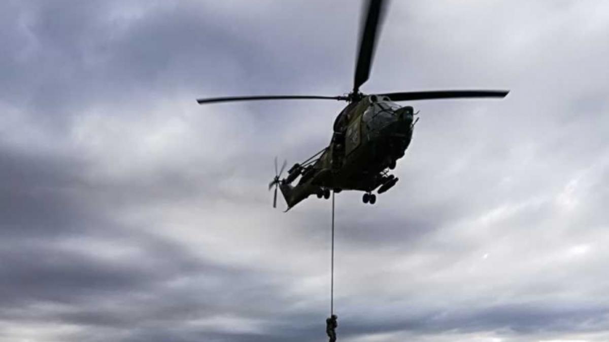 elicopter_militar_42677500_49592200