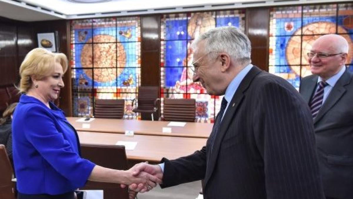 dancila_isarescu_comisia_pentru_euro_525x350_525x332_18285200