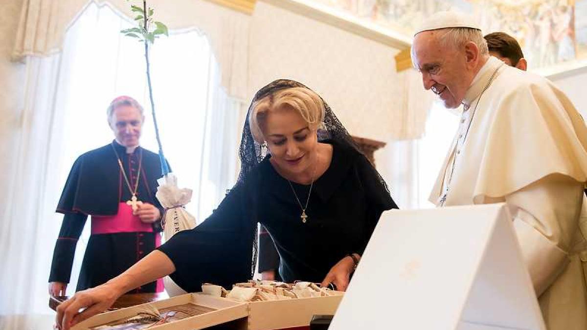 dancila_daruri_papa_57368900