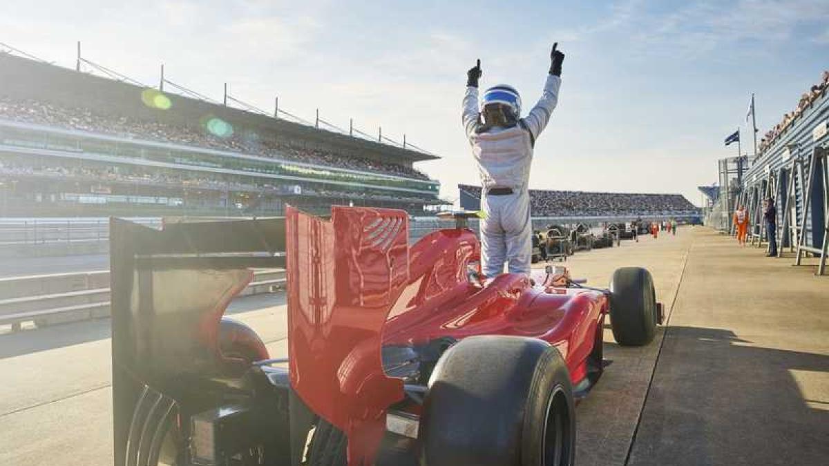 f1_masina_circuit_64509100