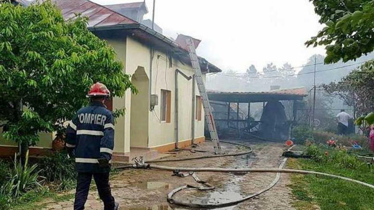 32468736_2133062713375286_7132970441248866304_n_07912700