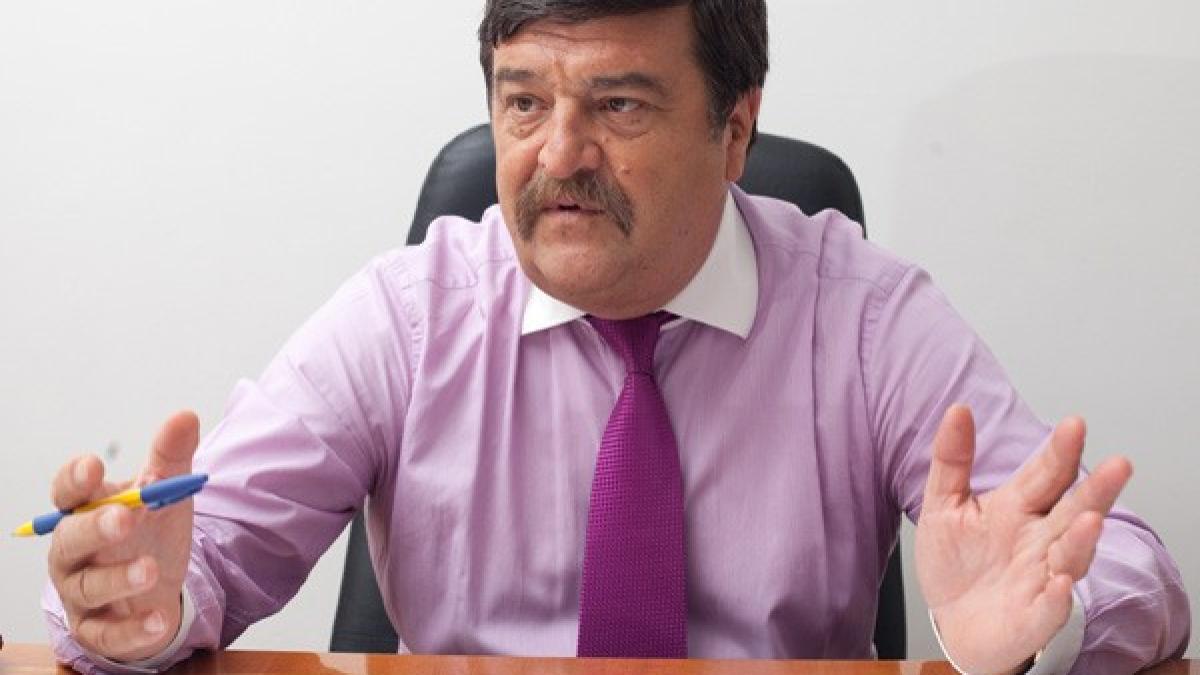 judecatorul_curtii_constitutionale_toni_grebla_adus_cu_mascatii_la_dna_145631_1_89309900