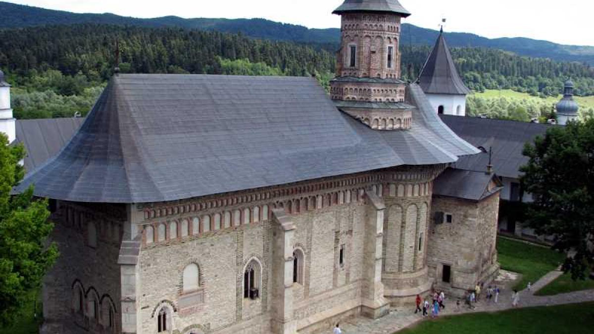 biserica_manastirii_neamt_wiki_18383800
