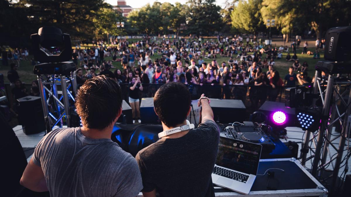 dj_muzica_concert_25042600