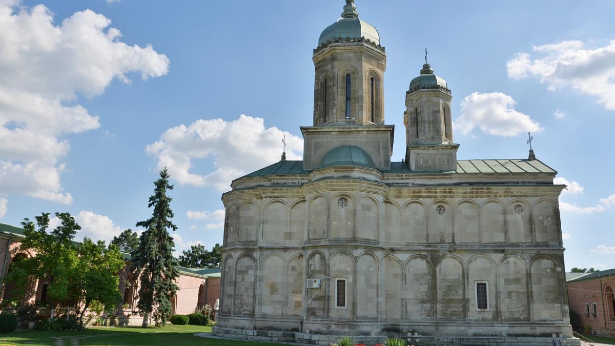 manastirea_dealu_36638300