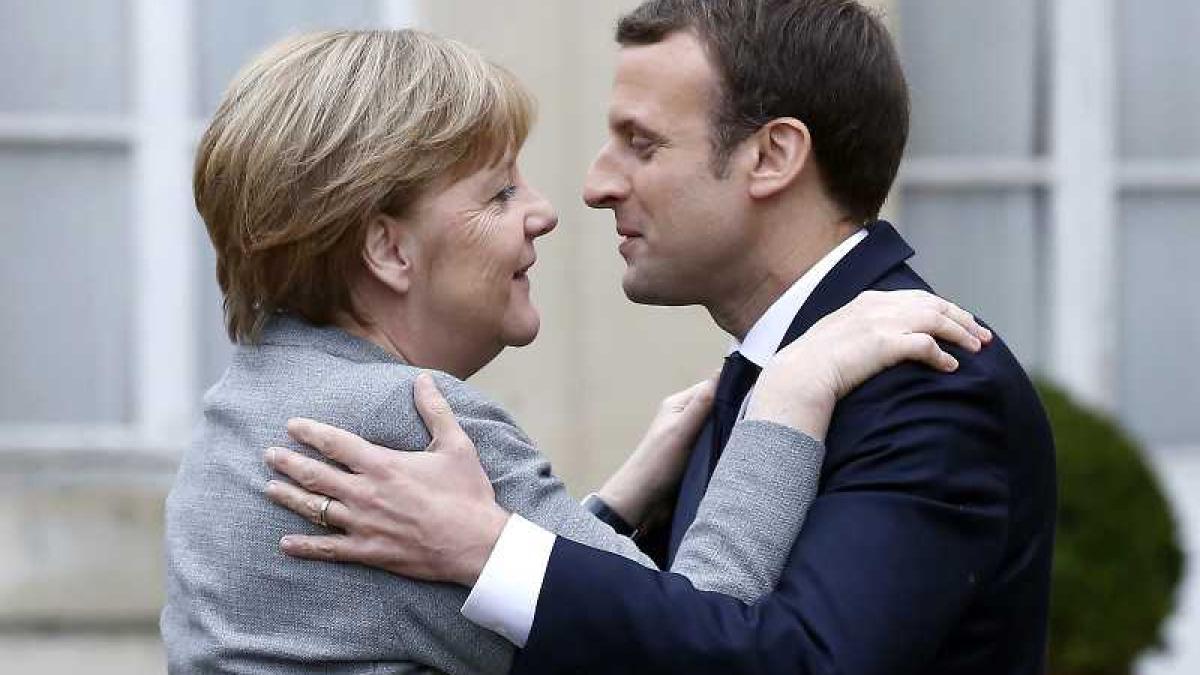 merkel_macron_22699500