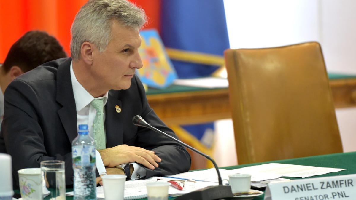 daniel_zamfir_07393200