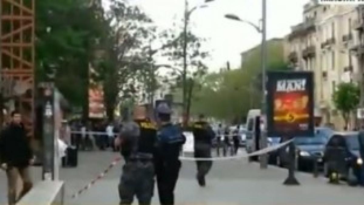 alerta_cu_bomba_in_centrul_capitalei_un_bagaj_suspectat_a_fost_lasat_la_gura_de_metrou_piata_romana_142236_79731500