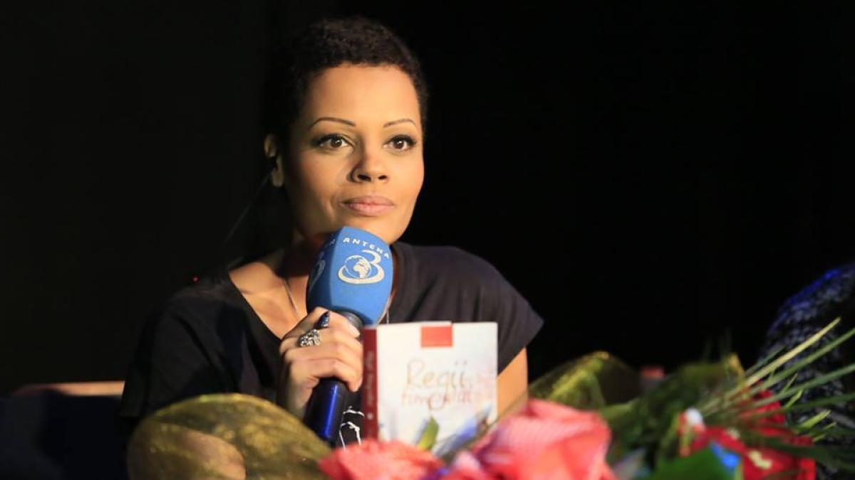 laura_nureldin_49924500