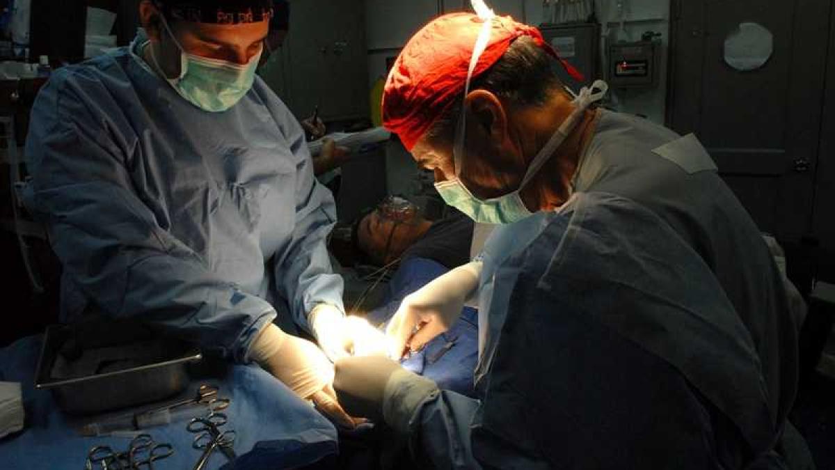 medici_doctori_operatie_spital_23479300