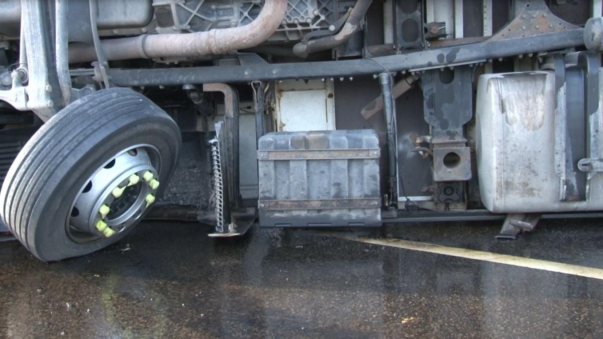 tir_rasturnat_intre_dumbraveni_si_medias_25647500