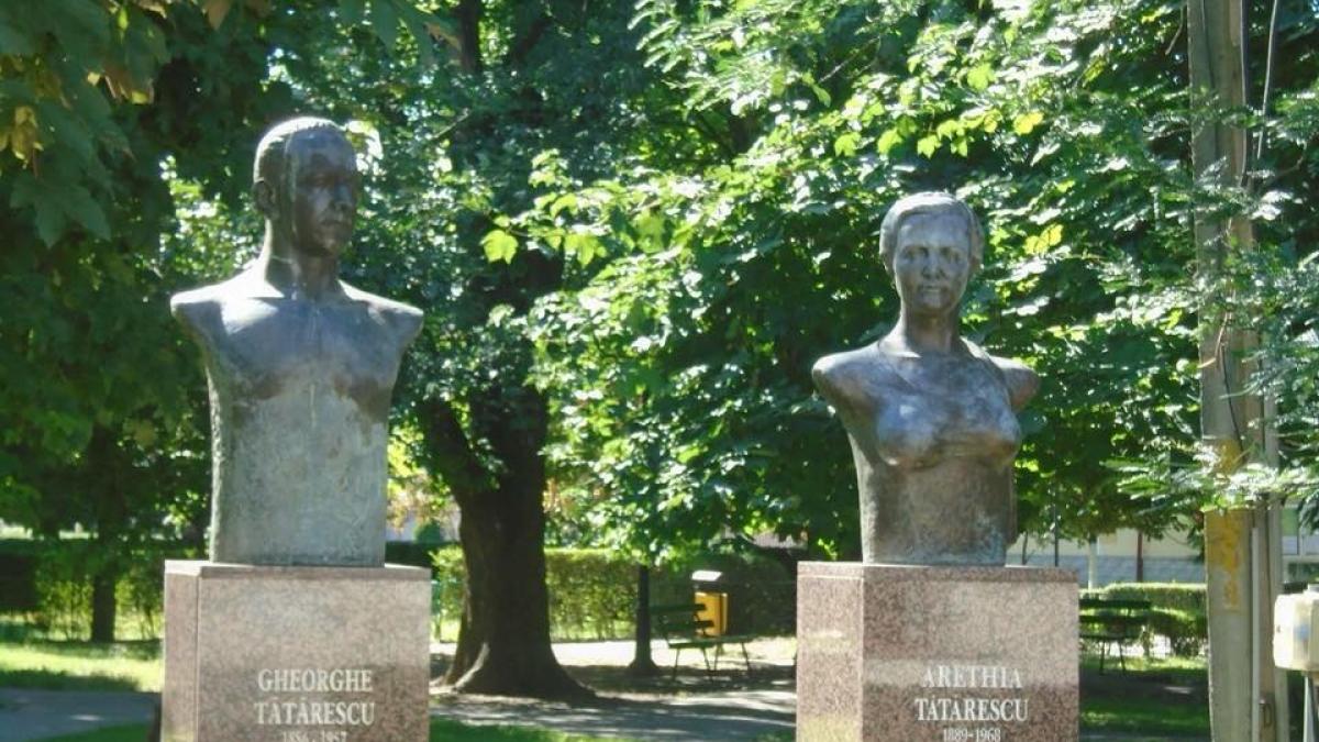 statui_tatarescu_targu_jiu_32847700