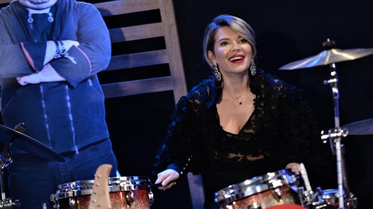 gina_pistol_59393100