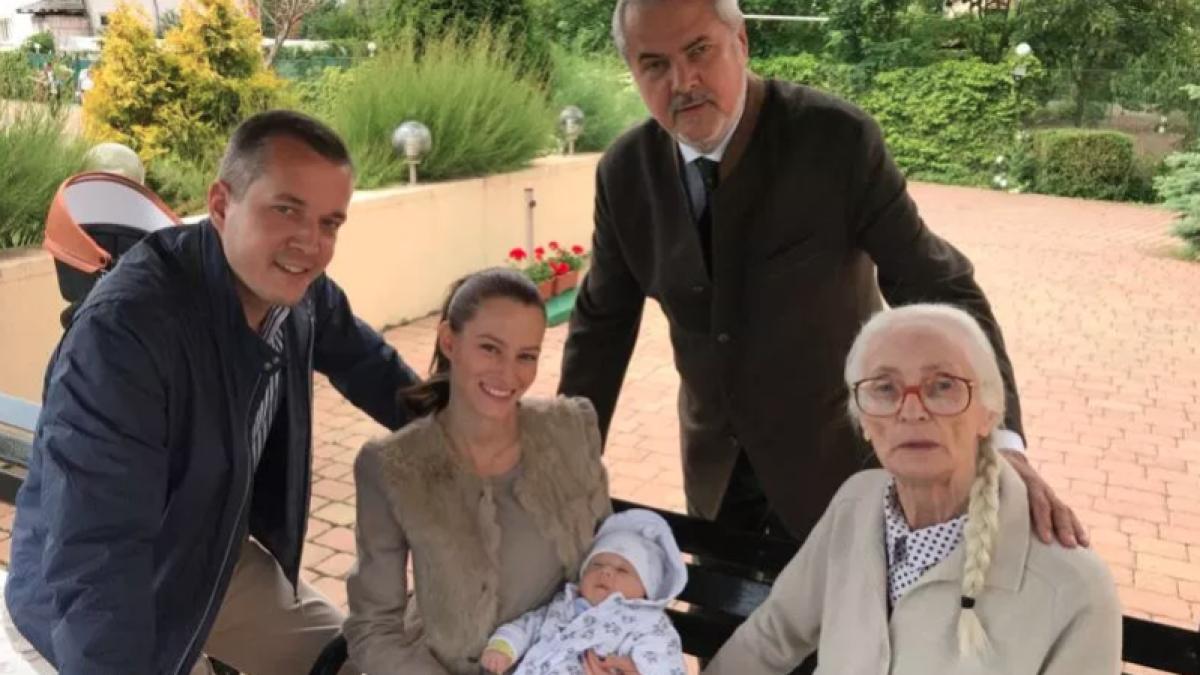adrian_nastase_mama_familie_66608800