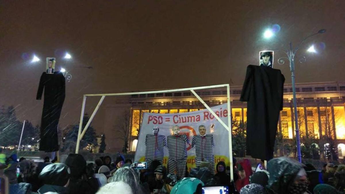 protest__spanzurati_26367900