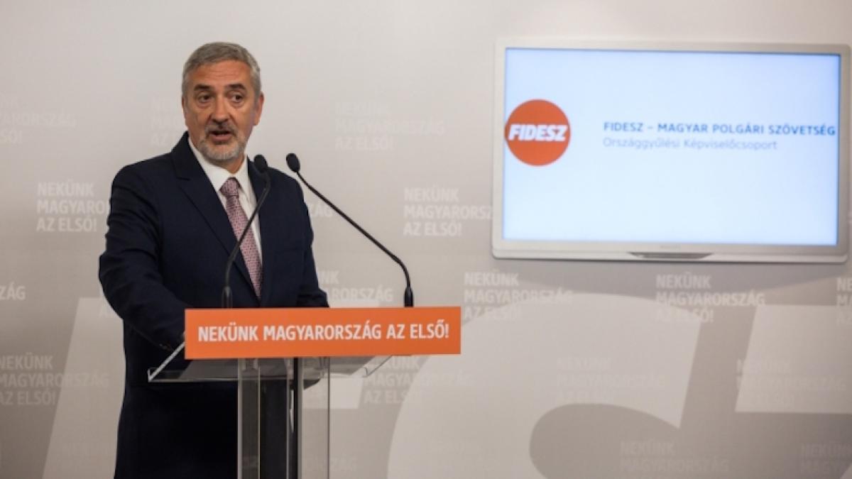 janos_halasz_39483100