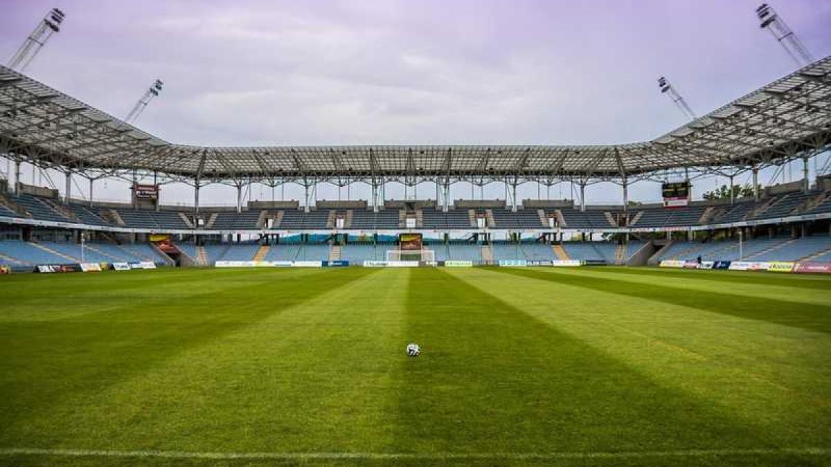 campioana_romaniei____fotbal_stadion_minge_iarba_86155500