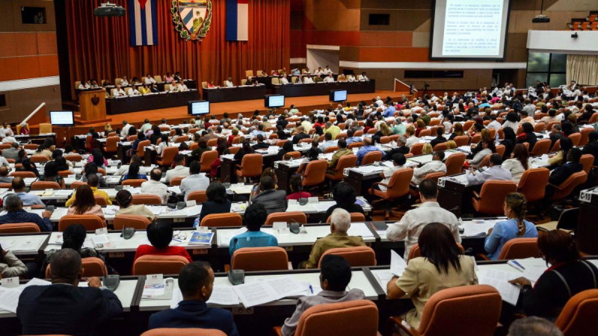 cuba_parlament_48699300