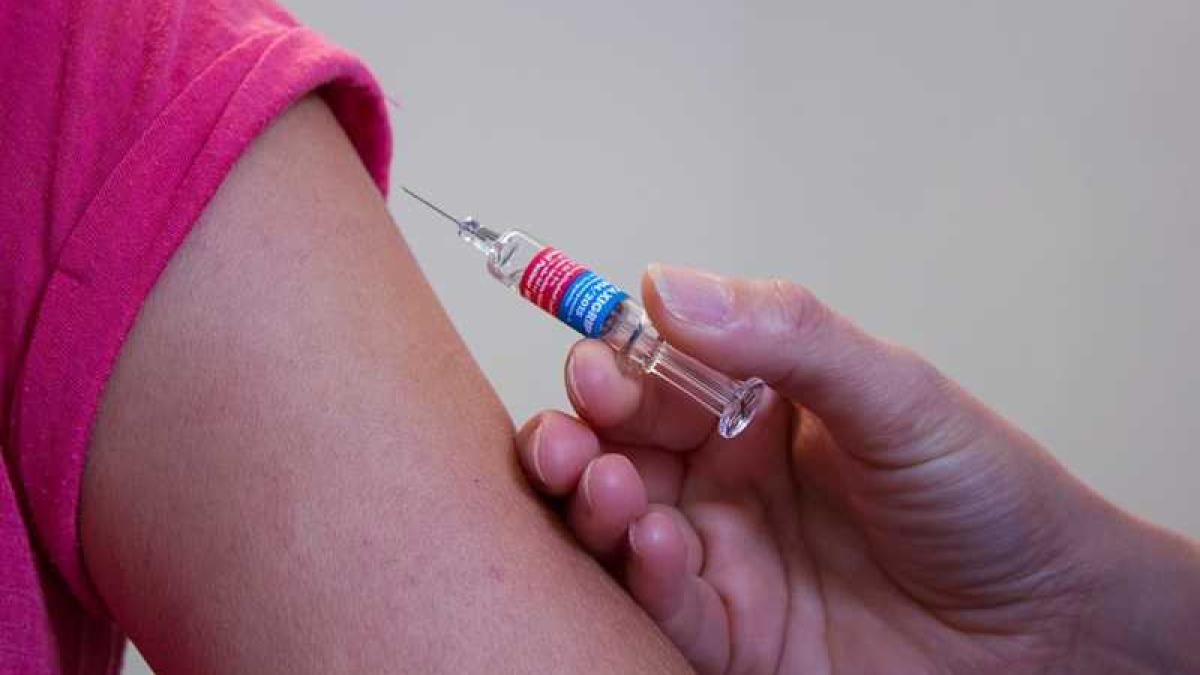 vaccin_femeie_48635700