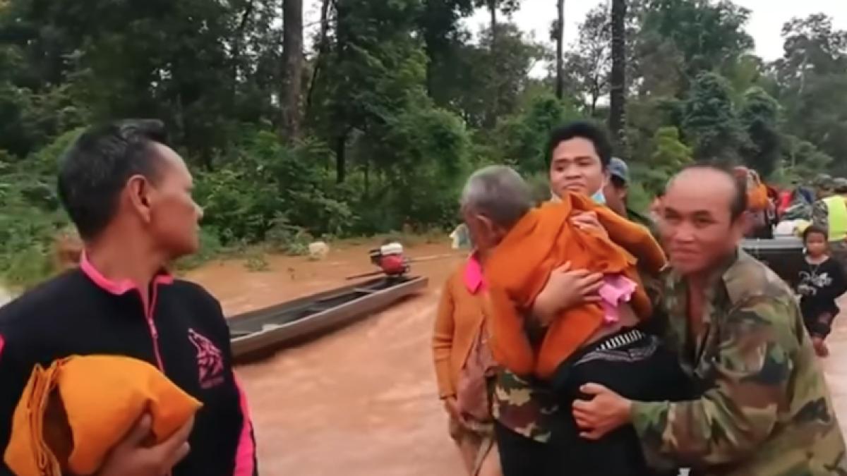 evacuari_laos_72630100