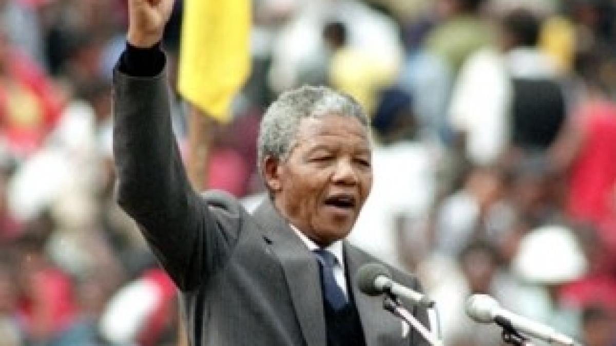 Nelson-Mandela-Soweto-Soc-001