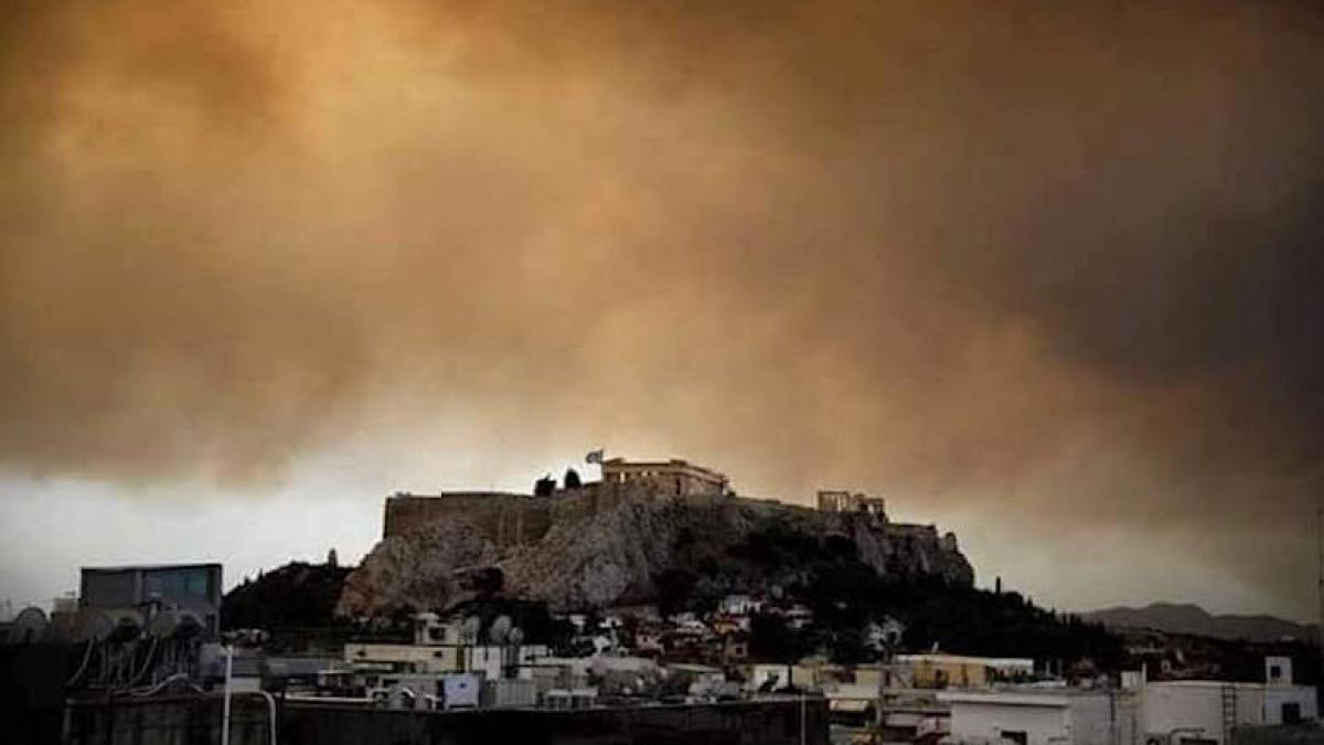 grecia_incendiu_pantheon_98229500