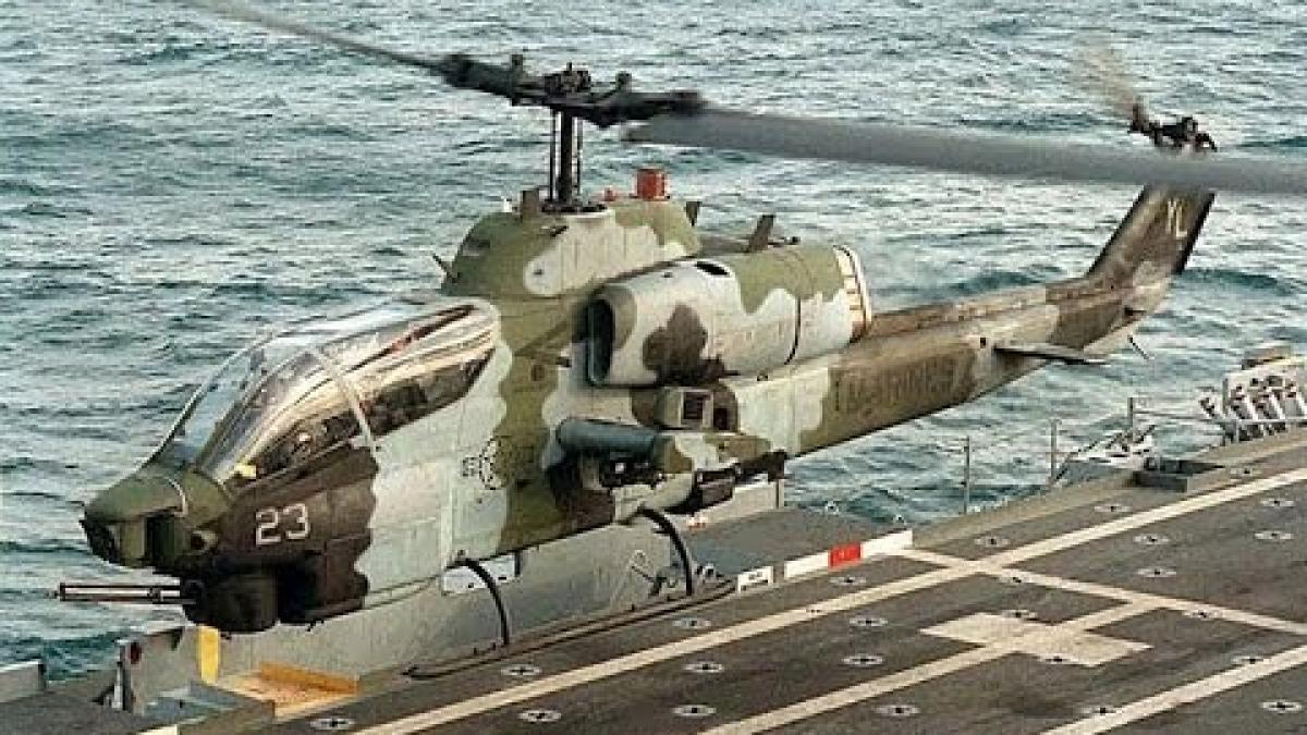 ah_1_cobra_bell_helicopters_15507600