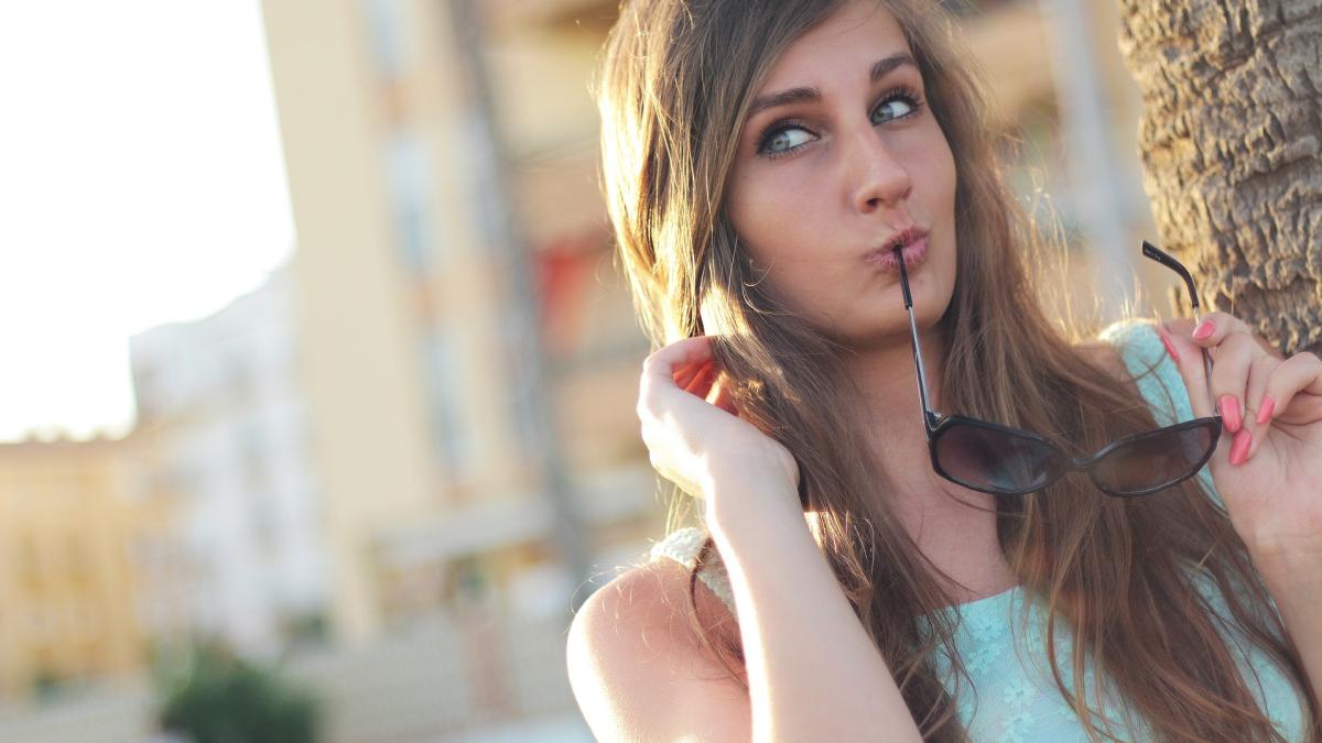 fata_femeie_ca_j_calatoriepg_78984100