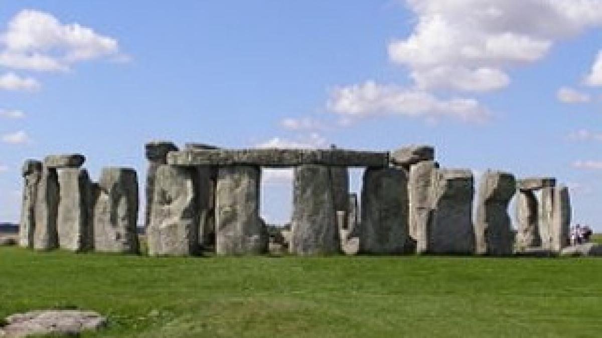Stonehenge2007_07_30
