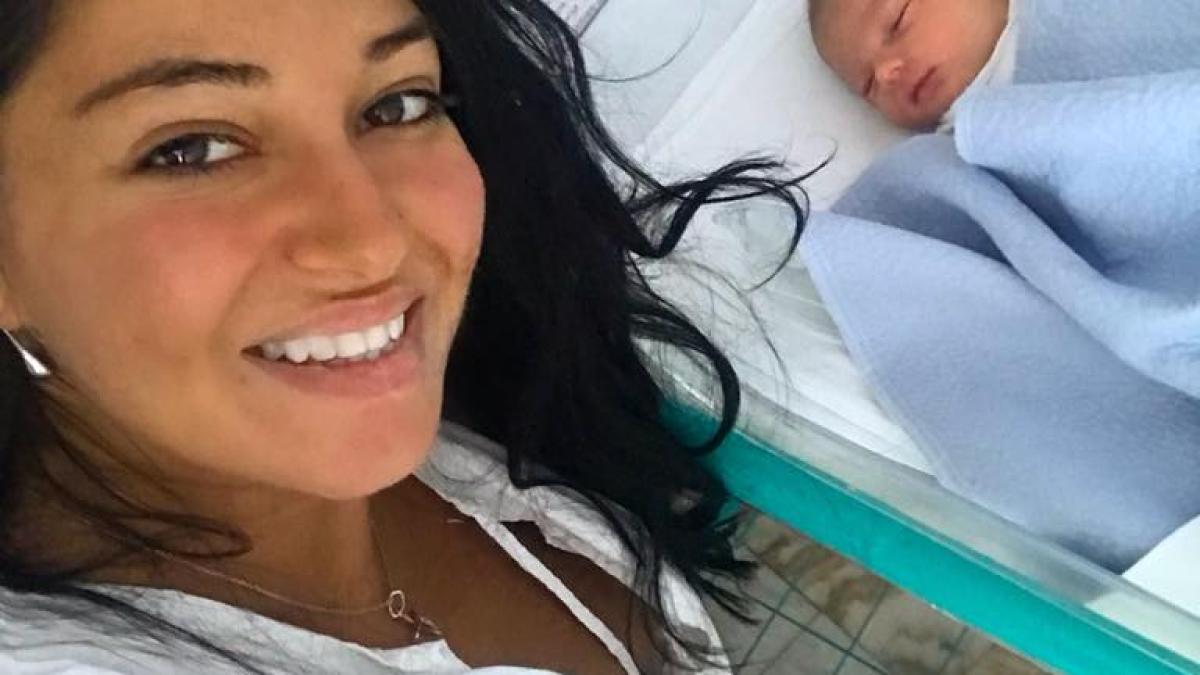 elena_ionescu_si_baietelul_ei_60011600