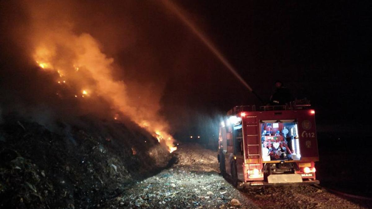 incendiu_groapa_de_gunoi_bacau_2_1_14422800