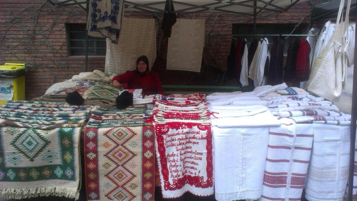 targ_cu_mestesuguri_mestesugari_si_bucate_traditionale_i89197_69754700