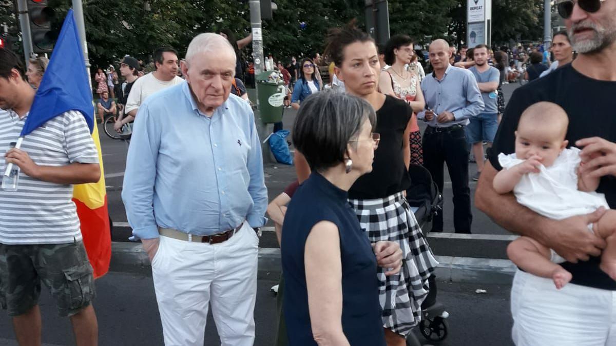 38884781_1059832254183875_636996529634148352_o_06201000