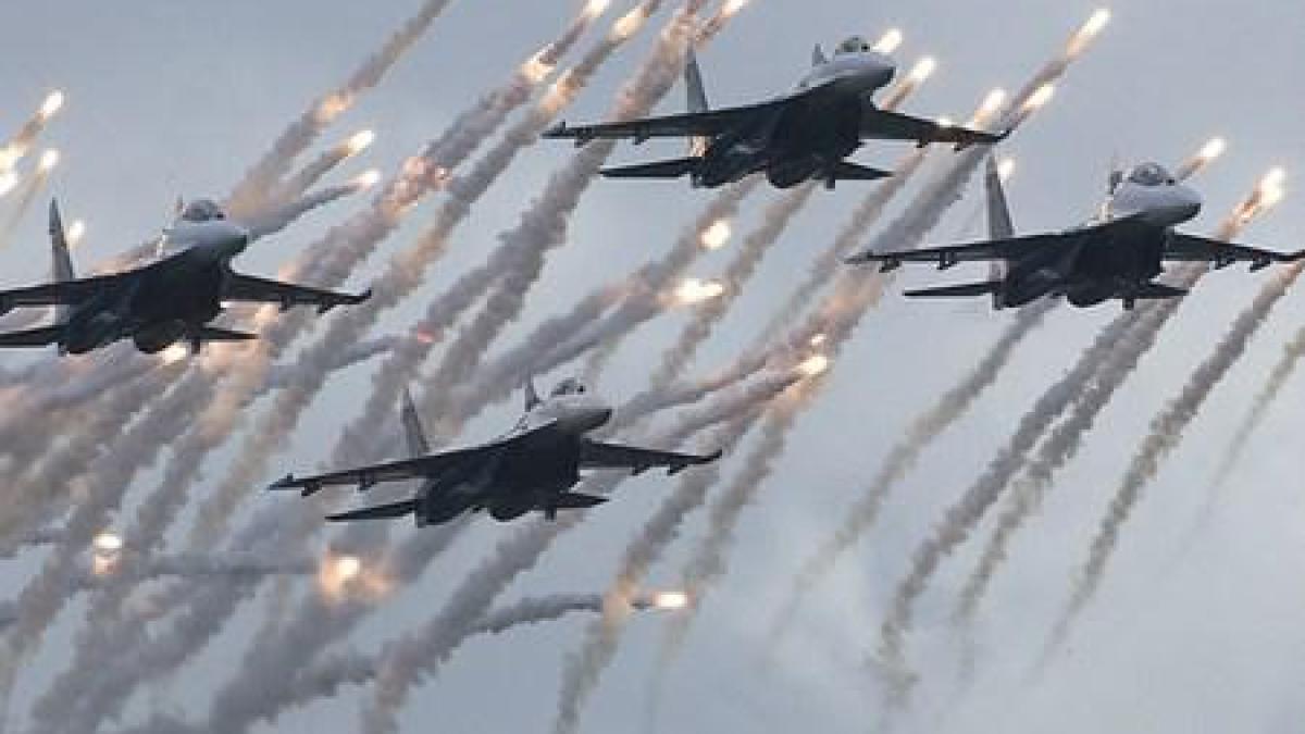 avioane_rusesti_de_atac_au_fost_mobilizate_pentru_a_opri_distrugatorul_american_uss_ross_308548_18695900