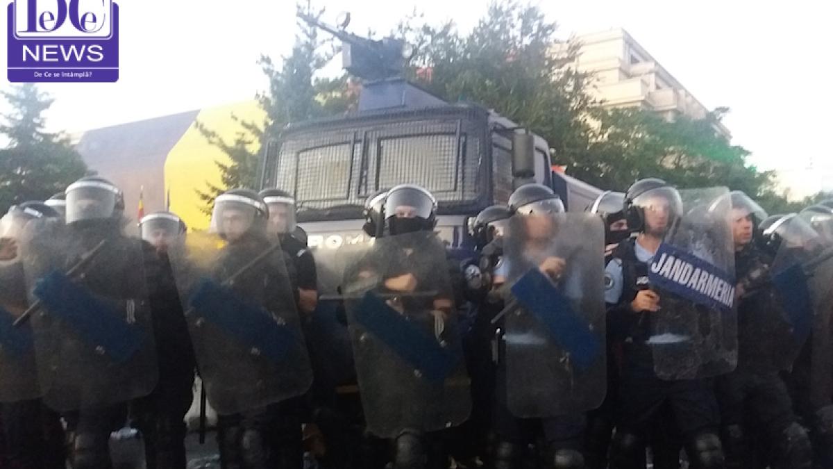 proteste10_jandarmi_apa_75784300