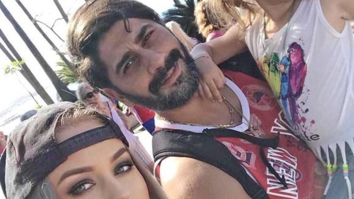 connect_r_divort_misha_29379100