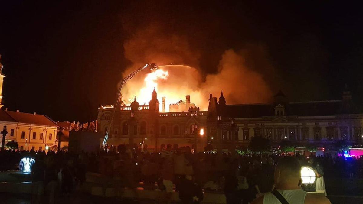incendiu_episcopie_oradea_44406800