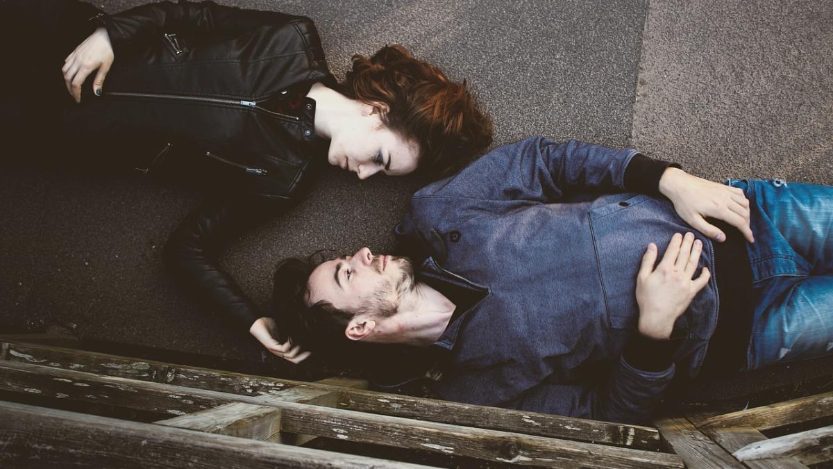 cuplu_tineri_dragoste_iubire_87856600