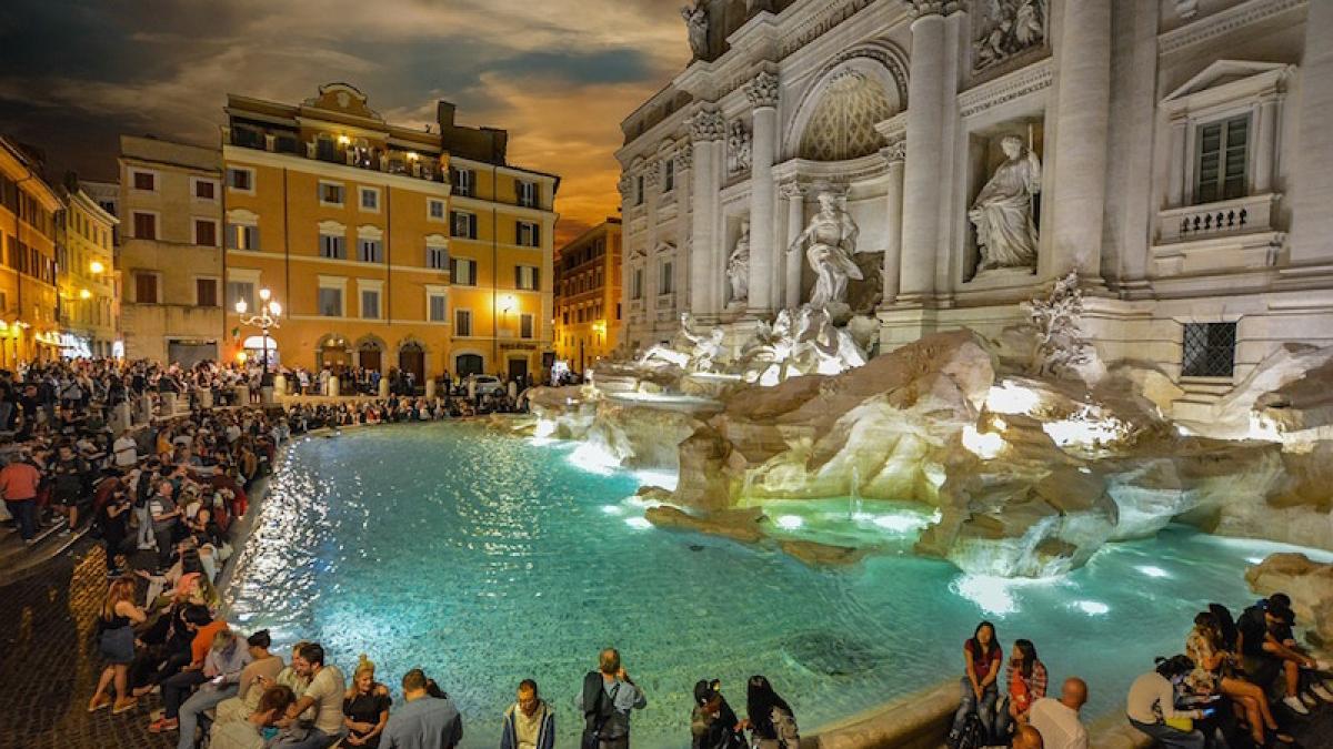 roma_fontana_di_trevi_15712600